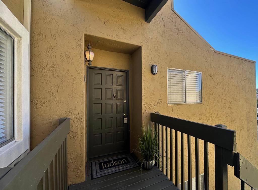 San Diego, CA 92127,17195 W Bernardo #207
