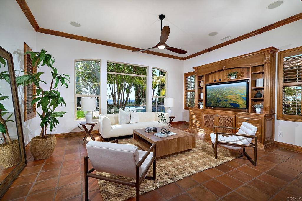 Carlsbad, CA 92009,6921 Corte Langosta