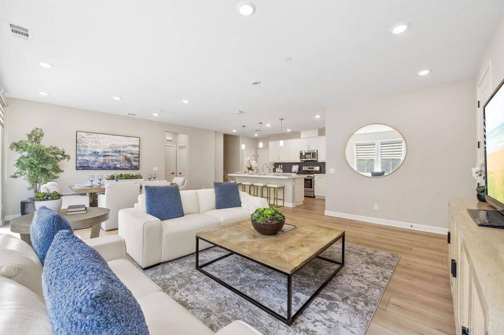 San Diego, CA 92129,10903 Travis WAY