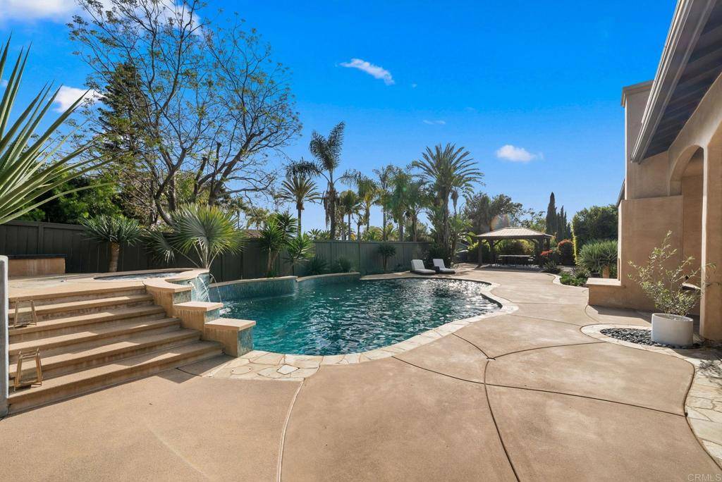 Vista, CA 92084,2398 Prince WAY