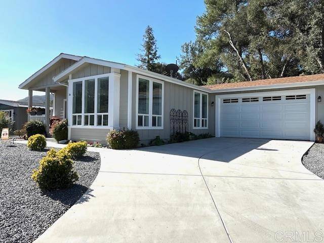 Escondido, CA 92026,8975 Lawrence Welk Dr #36