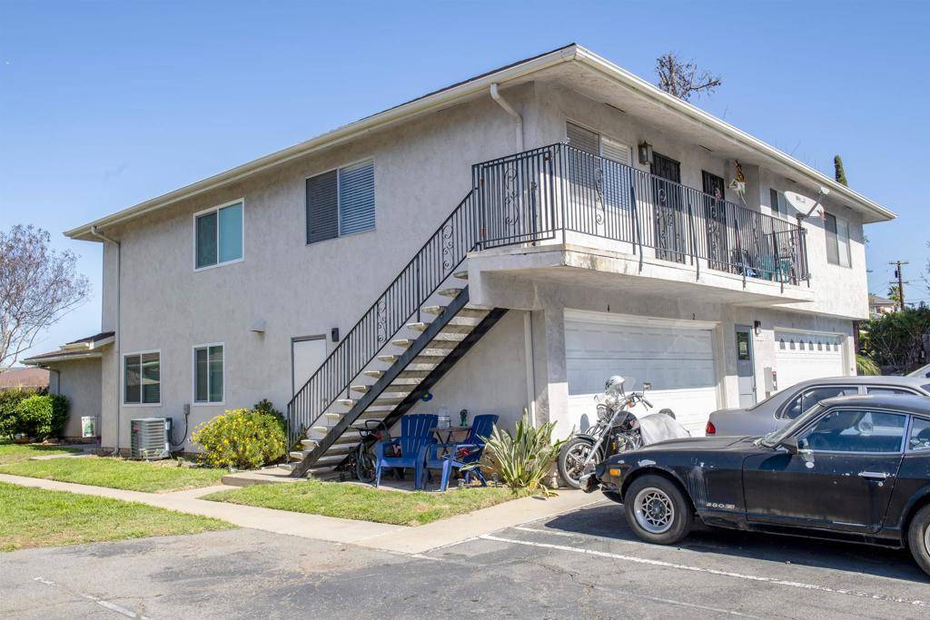 Lakeside, CA 92040,12153 Wintergreen DR #2