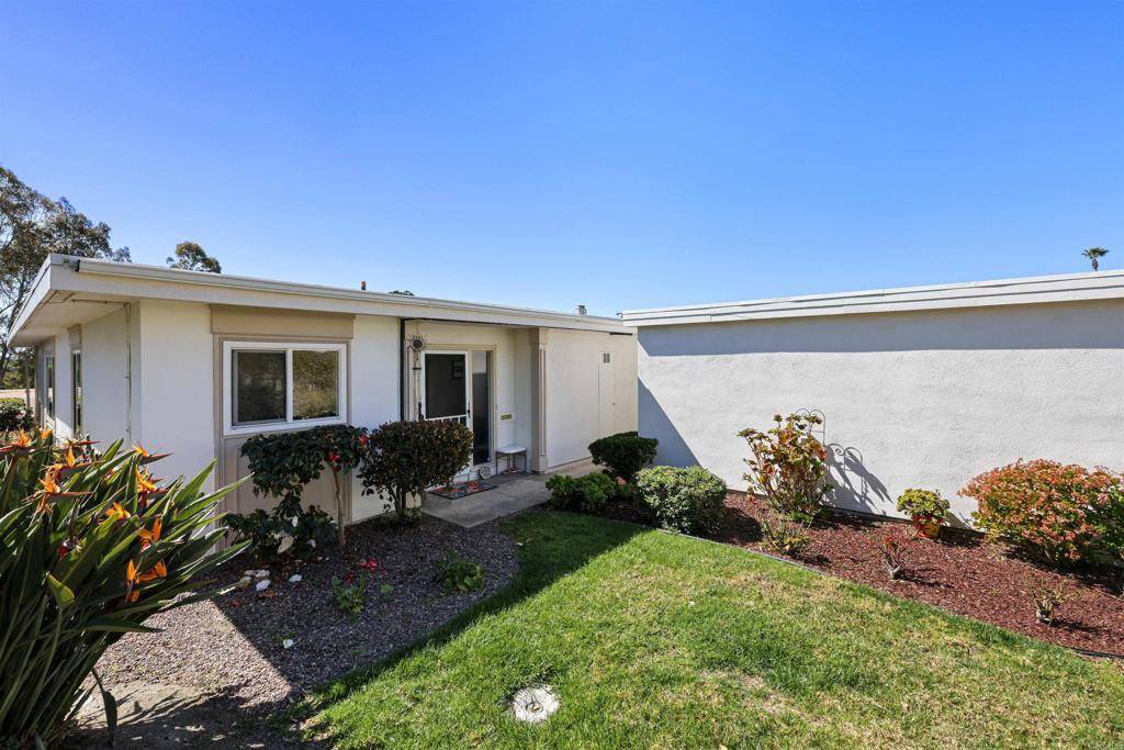 Oceanside, CA 92057,3747 Vista Campana S #92