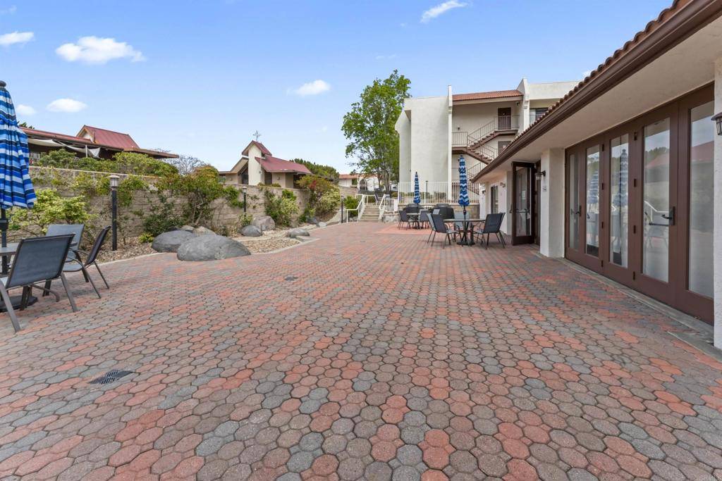 San Diego, CA 92122,6330 Genesee Ave #119