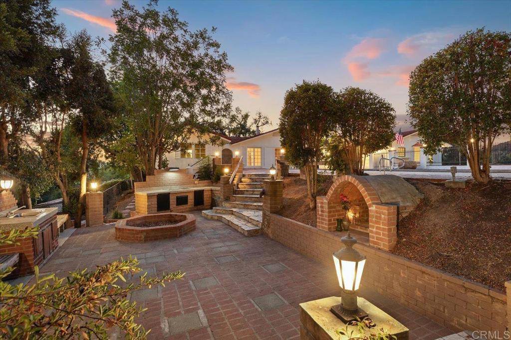 San Marcos, CA 92069,748 Old Oak Ridge
