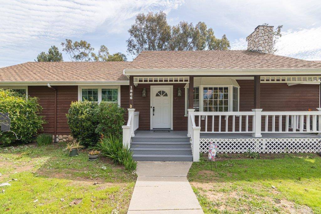 Fallbrook, CA 92028,1866 Foxfire RD