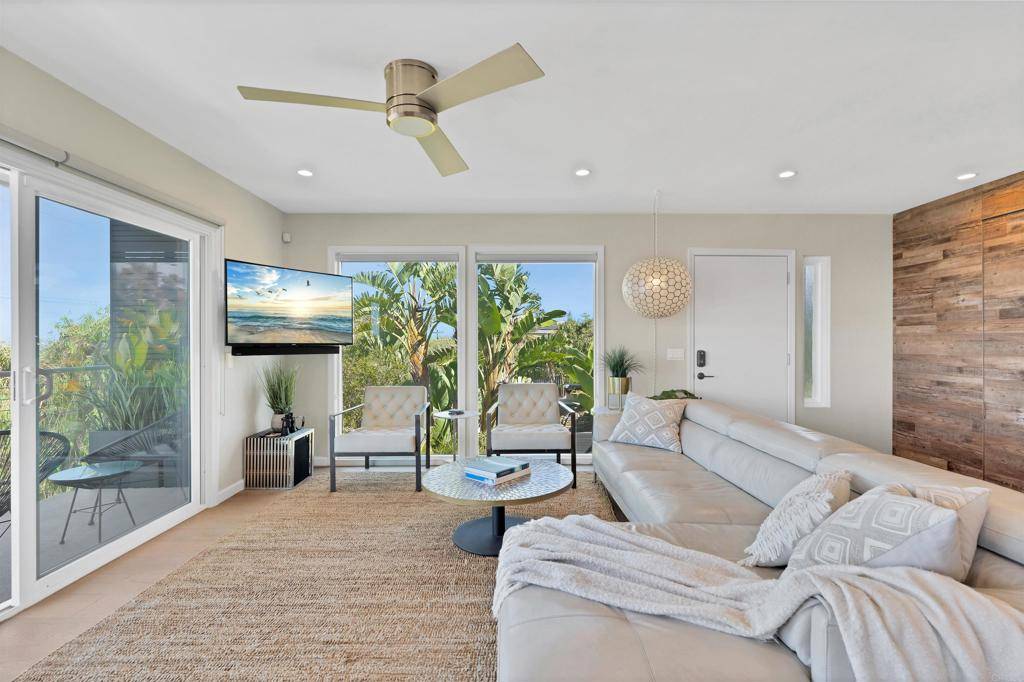 Encinitas, CA 92024,1631 Neptune AVE
