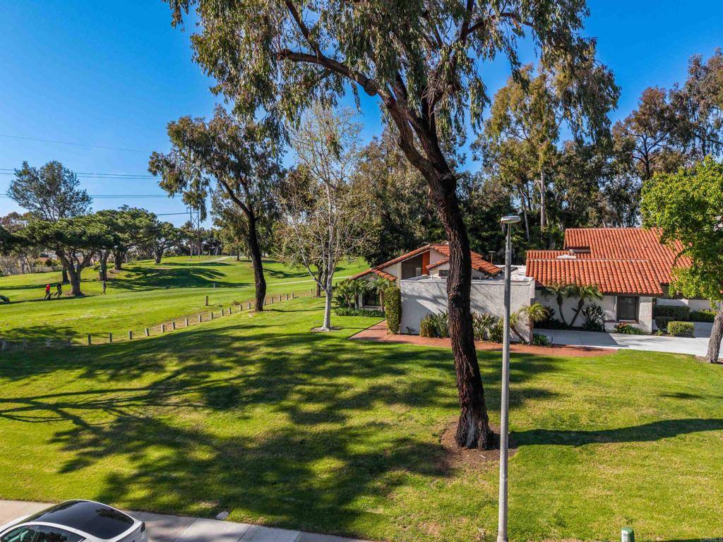 Solana Beach, CA 92075,1320 Sun Valley RD