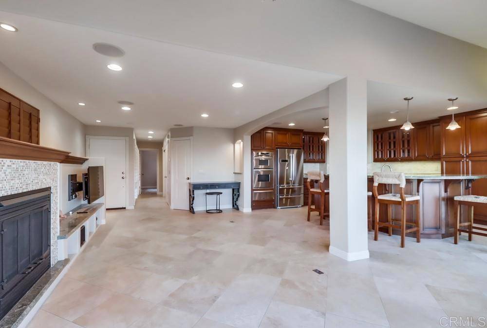 Solana Beach, CA 92075,217 Turf View DR