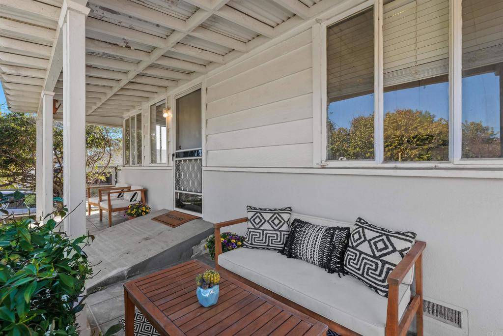 Escondido, CA 92025,947 W 4th