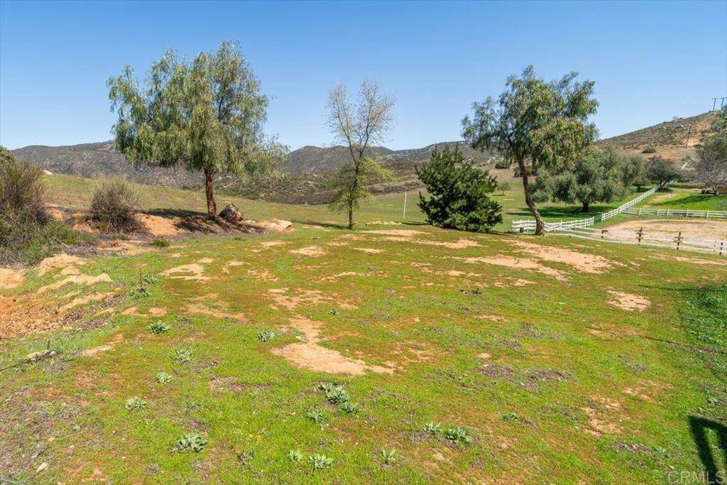 Ramona, CA 92065,23003 Arjo LN