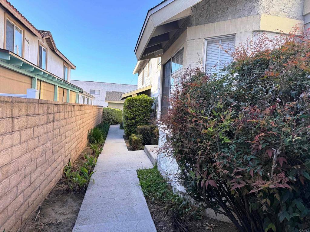 Covina, CA 91723,456 E Puente ST