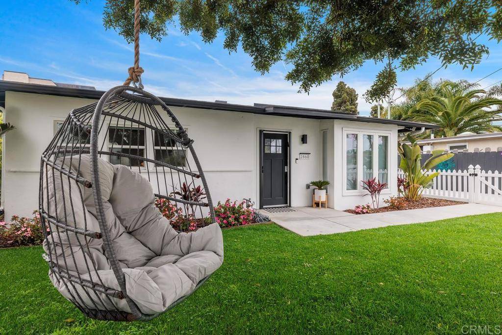 Carlsbad, CA 92008,2860 Hope AVE