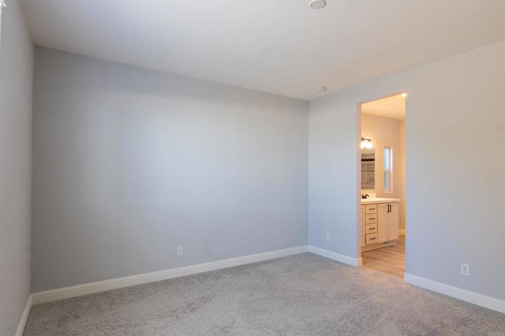 San Diego, CA 92105,2003 Bayview Heights Dr #34