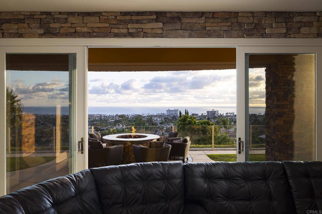 San Diego, CA 92109,5023 Windsor DR