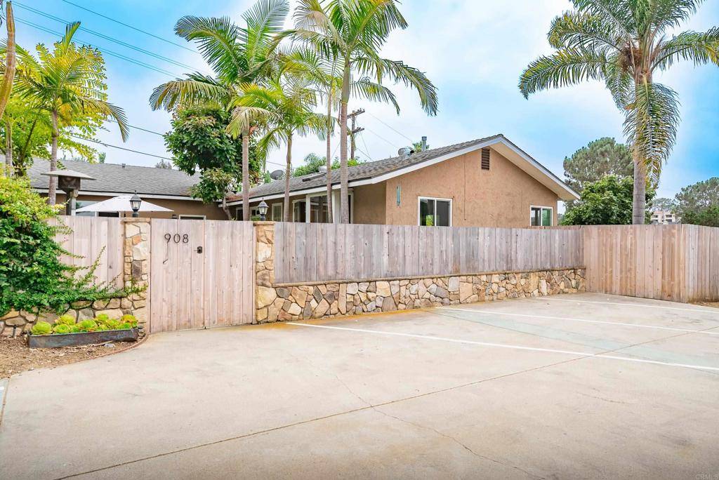 Solana Beach, CA 92075,908 Stevens AVE