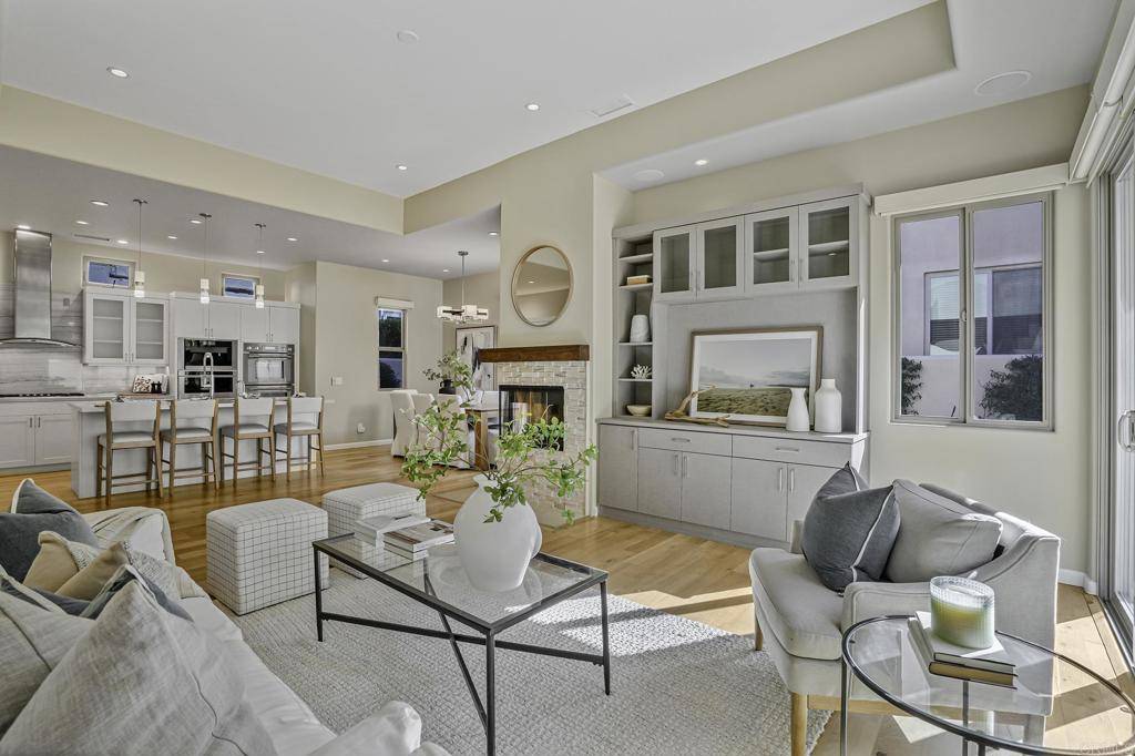 La Jolla, CA 92037,605 Westbourne ST