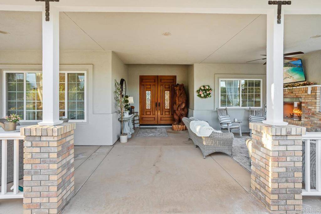 Escondido, CA 92026,913 North AVE