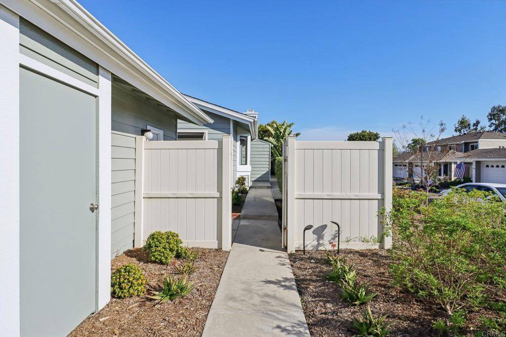 Vista, CA 92081,1888 Foxhills Ter