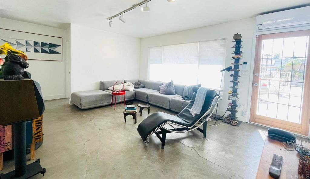 San Marcos, CA 92078,3834 La Rosa DR
