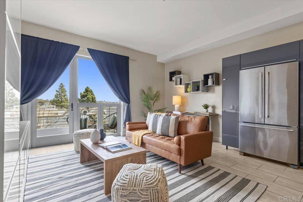 San Diego, CA 92101,889 Date St #346
