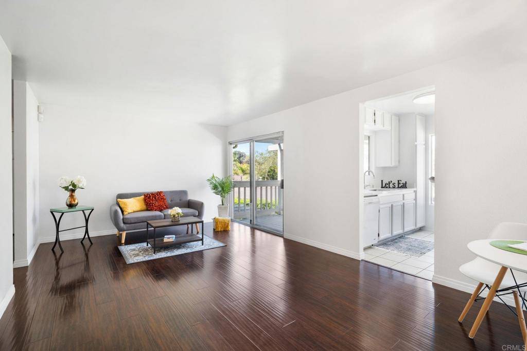 Vista, CA 92083,213 Diamond Way #226
