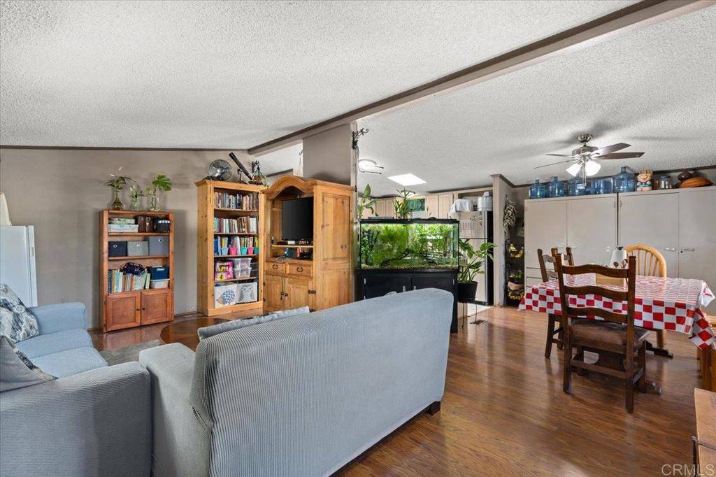 Escondido, CA 92027,1380 Oak Hill DR #30