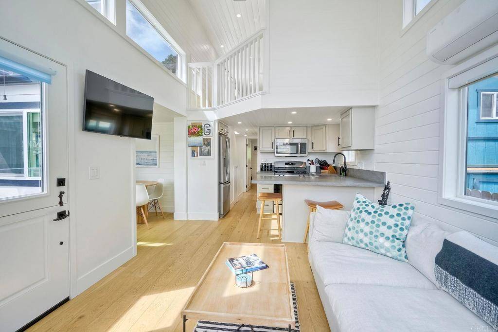 Encinitas, CA 92024,123 Jasper ST #34
