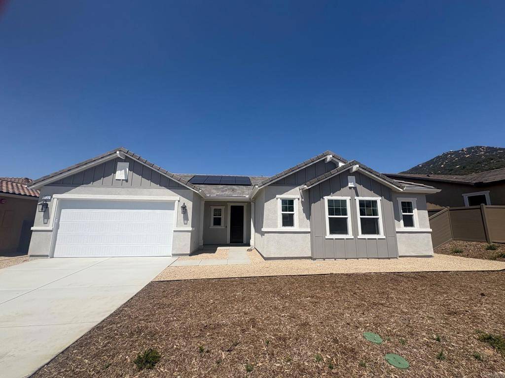 Escondido, CA 92027,3132 Shue PL