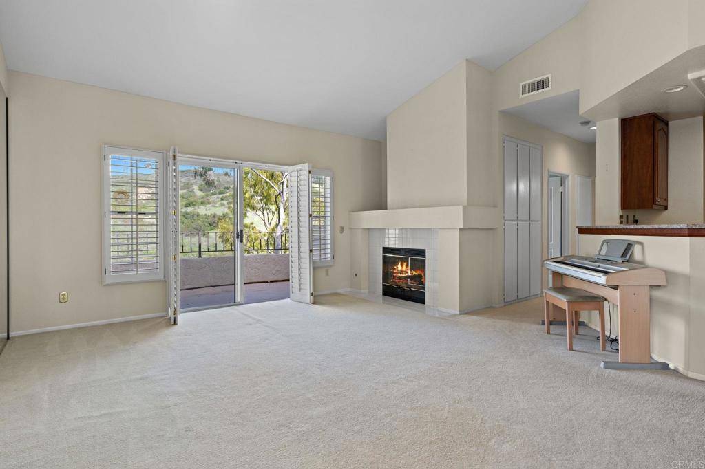 San Diego, CA 92124,11352 Portobelo DR #8