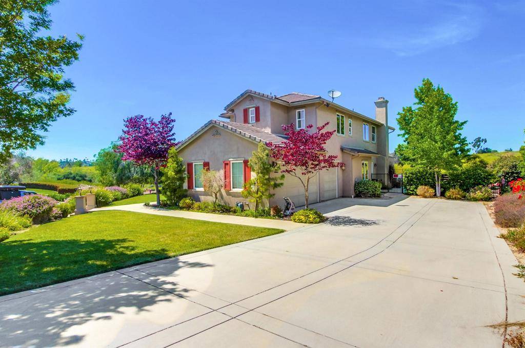 Fallbrook, CA 92028,1681 Loch Ness DR