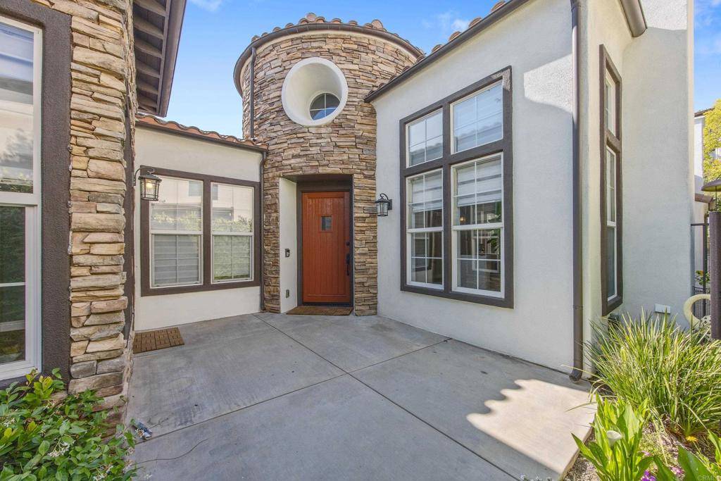 Thousand Oaks, CA 91362,2463 Springbrook ST