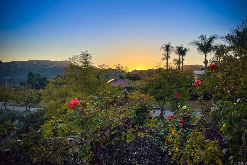 Escondido, CA 92029,2013 Lundy Lake DR