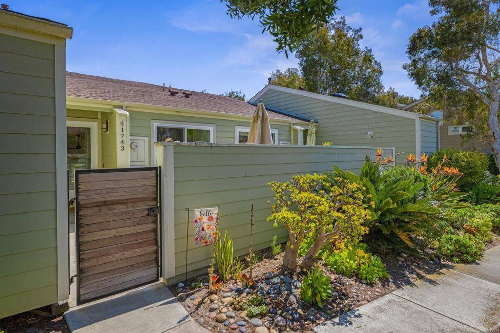 Encinitas, CA 92024,1743 Kennington