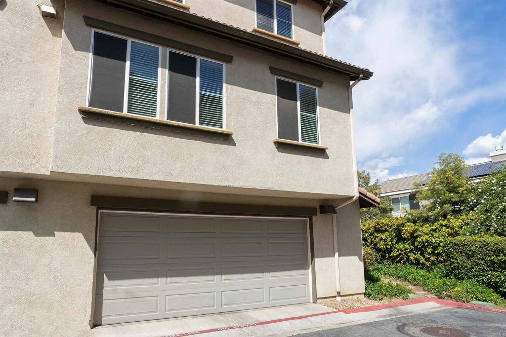 Murrieta, CA 92563,33640 Willow Haven LN #105