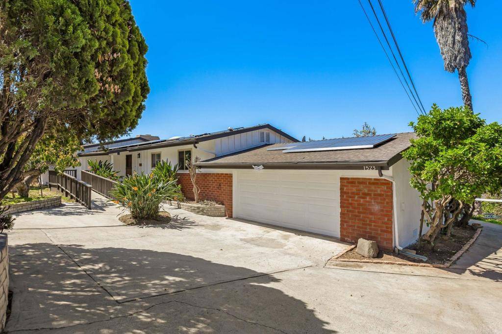 Escondido, CA 92026,1523 Nob Hill DR