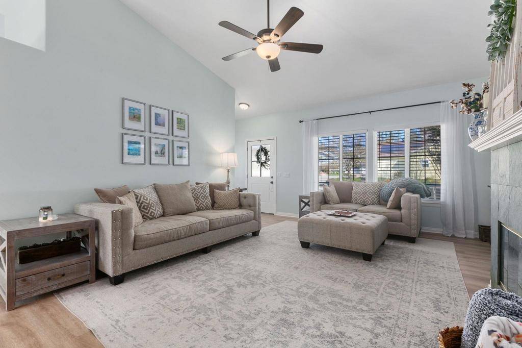 Poway, CA 92064,13625 Holly Oak WAY