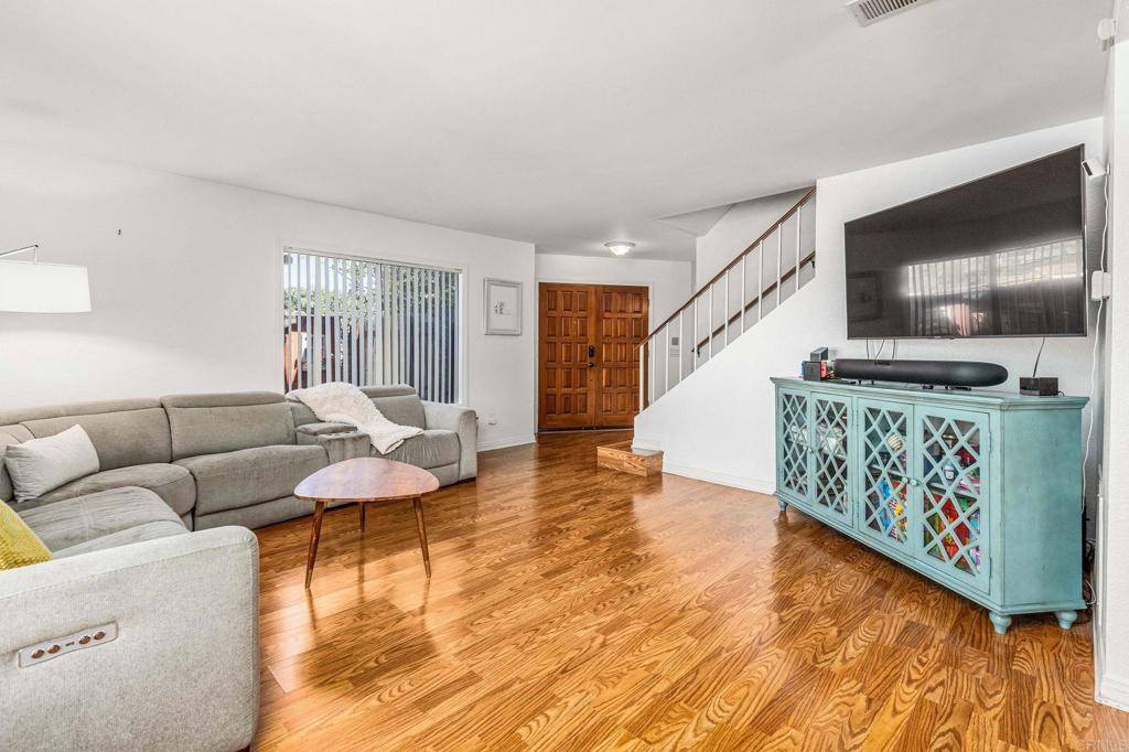 Escondido, CA 92026,1104 Rachel CIR