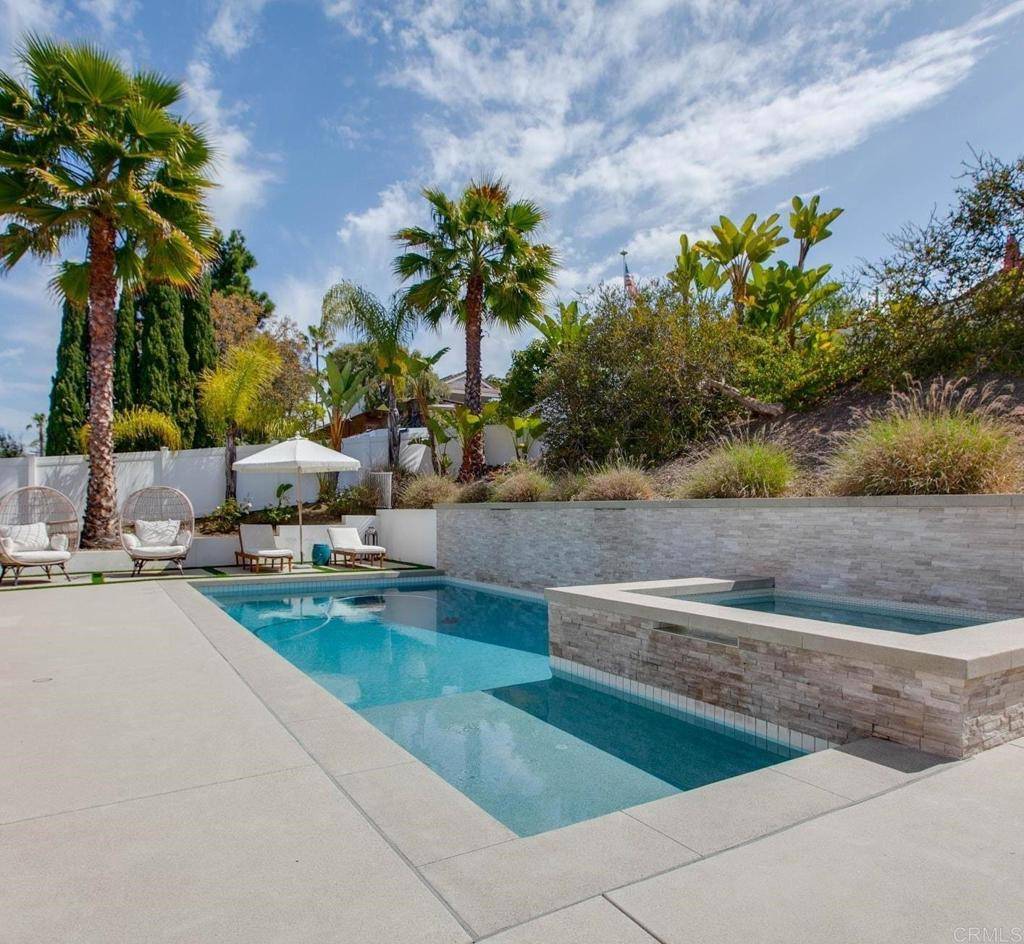 Carlsbad, CA 92009,3515 Sitio Baya