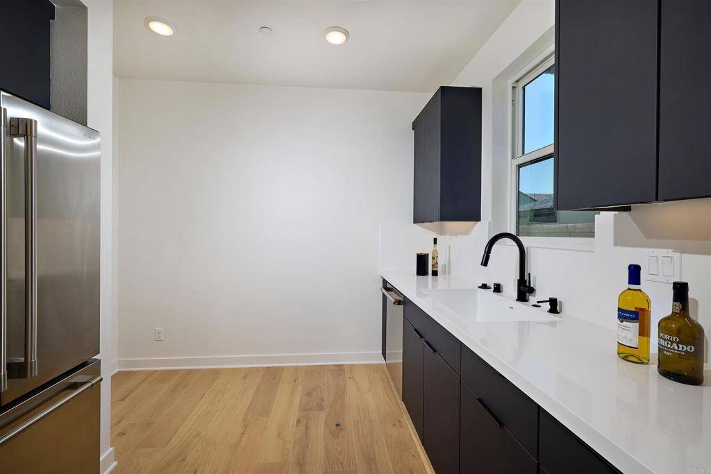 San Diego, CA 92130,6410 Fischer WAY