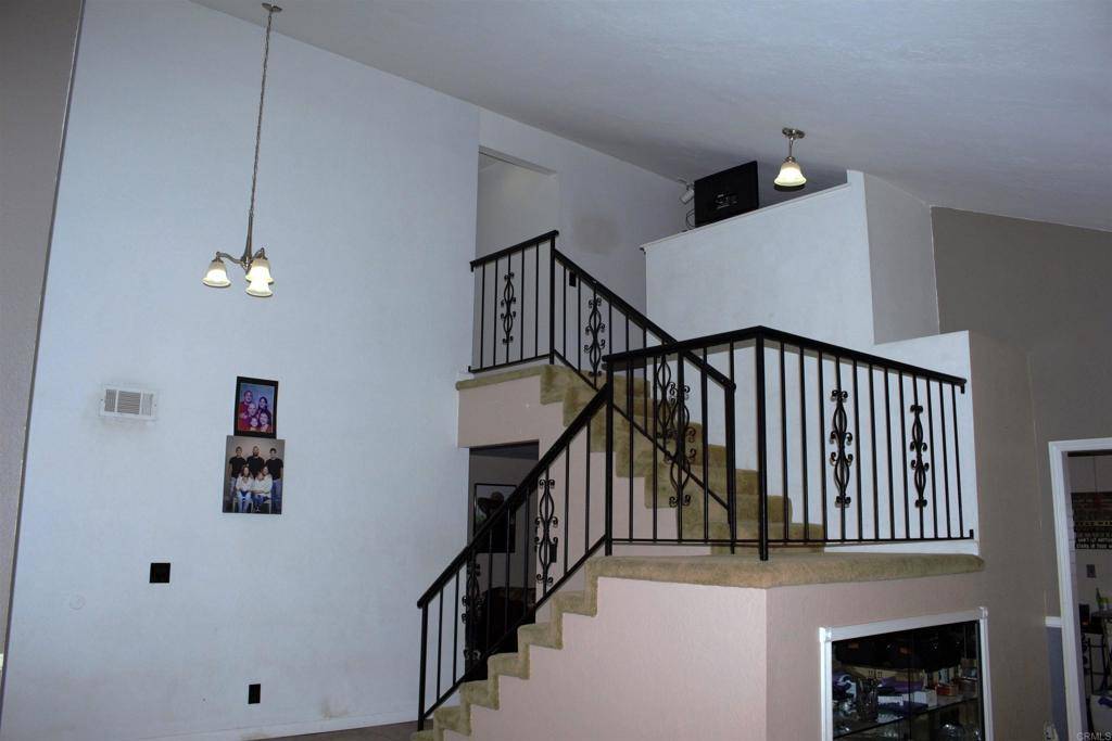 Escondido, CA 92027,1258 Armstrong Circle
