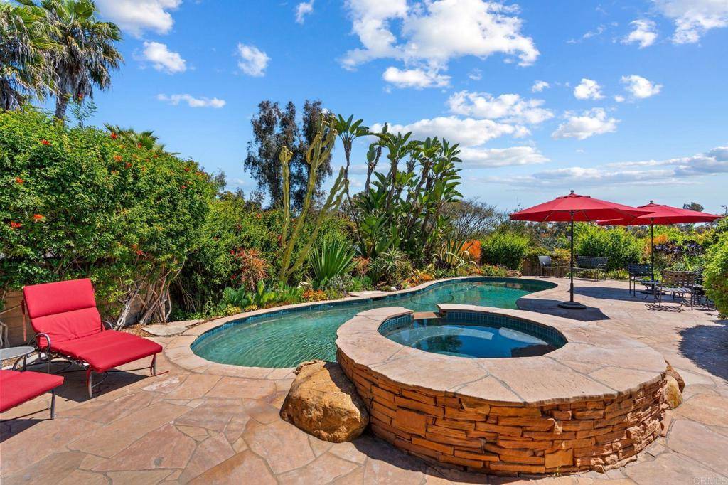 Encinitas, CA 92024,2202 RANCH VIEW TERRACE