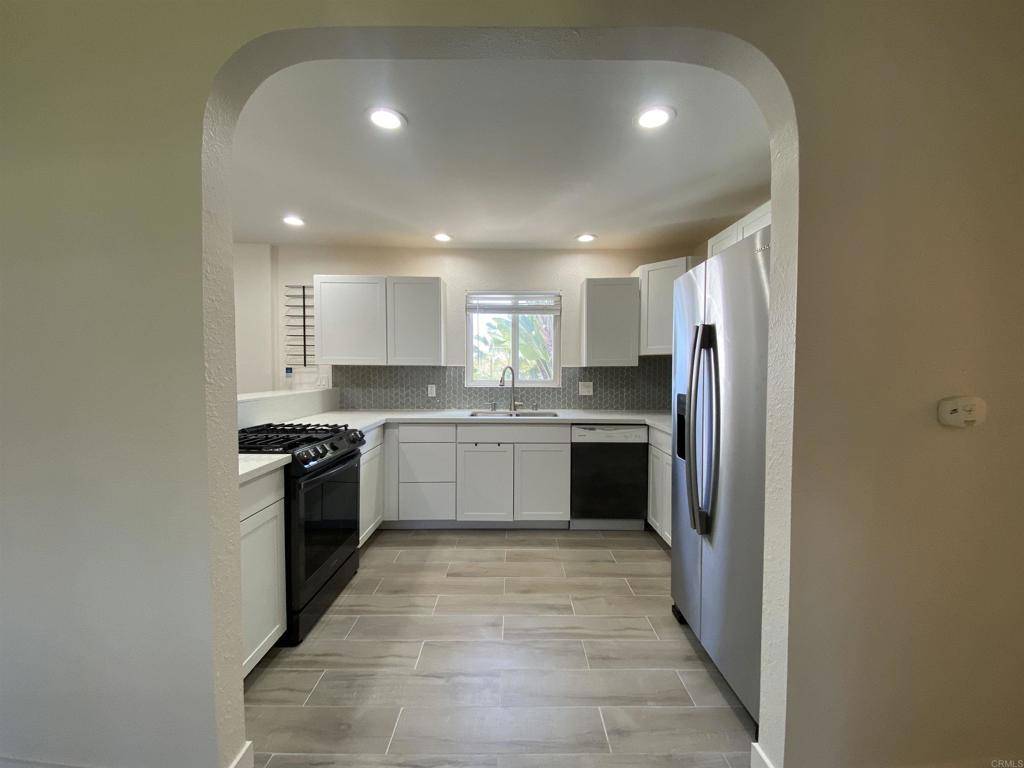 Oceanside, CA 92054,2821 Macdonald ST
