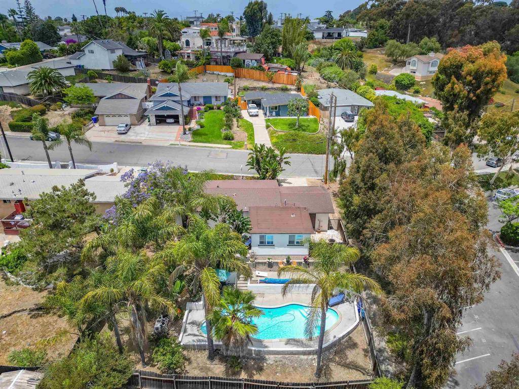Oceanside, CA 92054,2821 Macdonald ST