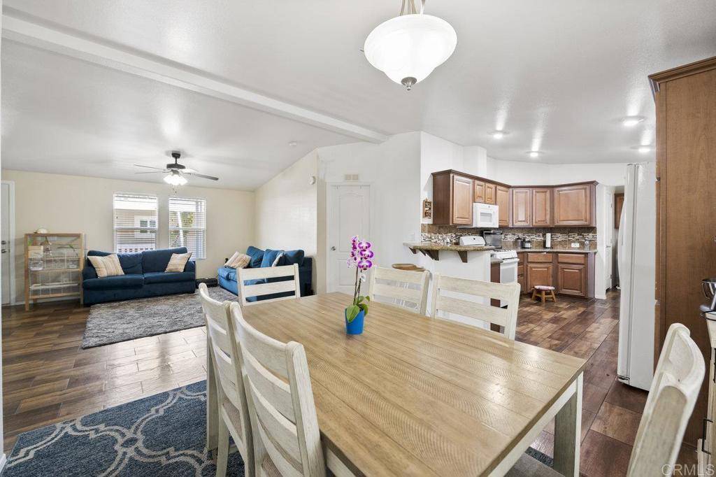 Oceanside, CA 92057,4660 N River RD #36