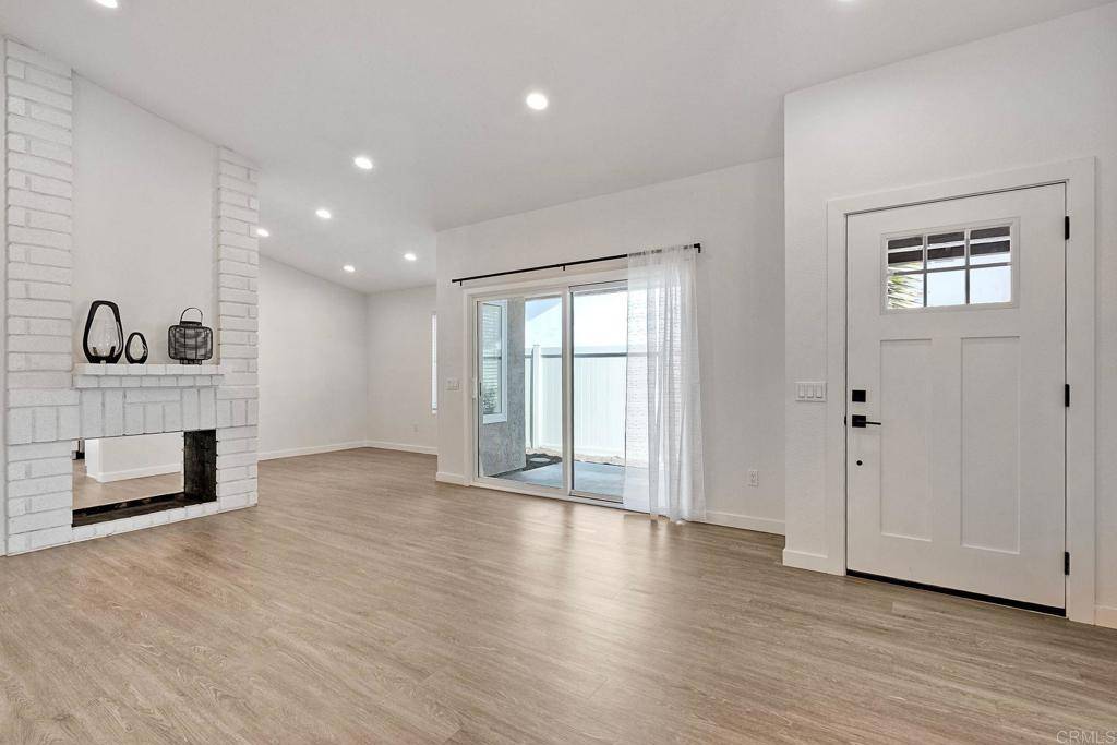 Oceanside, CA 92054,361 Mainsail RD