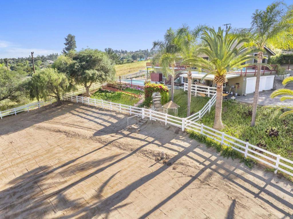 Fallbrook, CA 92028,3223 Olive Hill RD