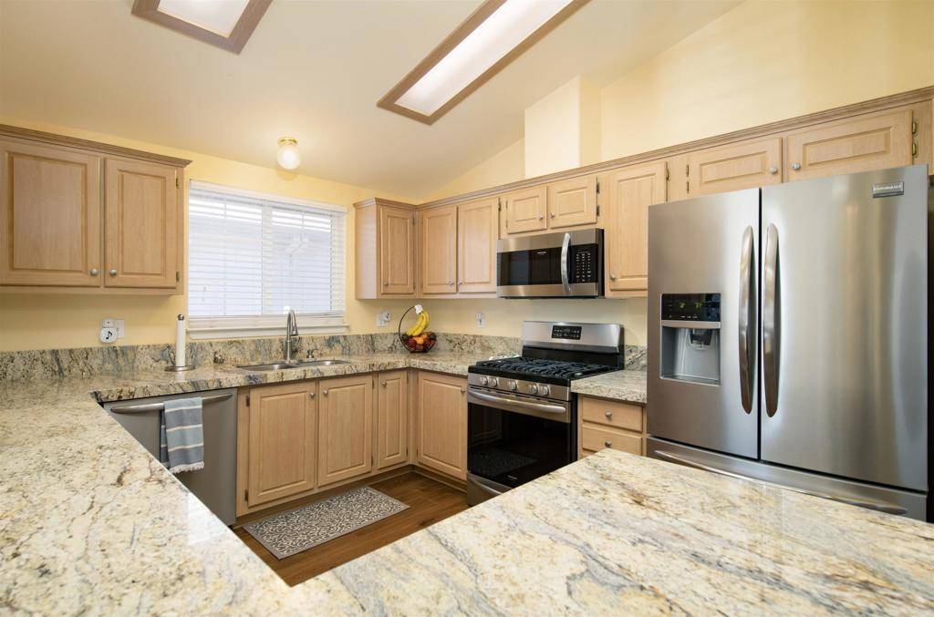 Menifee, CA 92586,27250 Murrieta Rd Spc 214