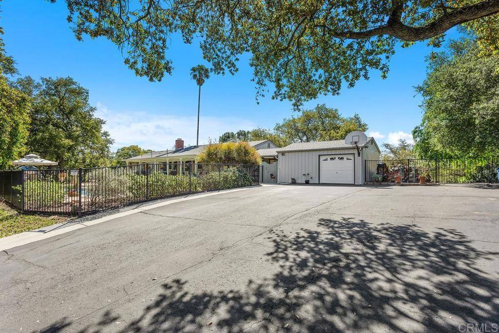 Valley Center, CA 92082,26765 Banbury Drive