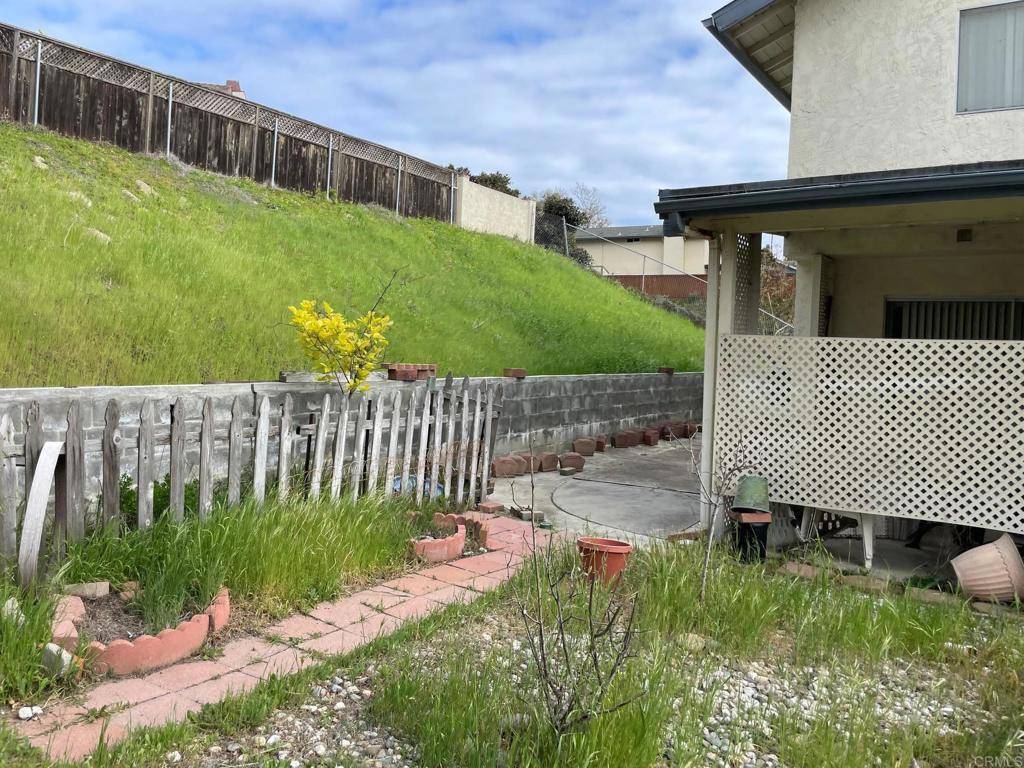 Carlsbad, CA 92010,2640 Chestnut AVE